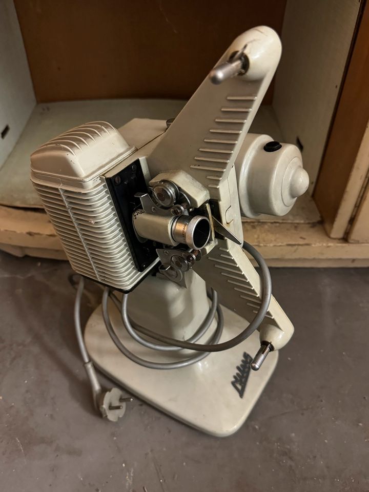 Nilus Cirse 8mm Projektor, Sammler 50er Jahre, Vintage in Lingen (Ems)