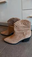 Cowboy Stiefeletten beige Neu Gr. 38 Zara Catwalk Wildleder Imita Niedersachsen - Dinklage Vorschau