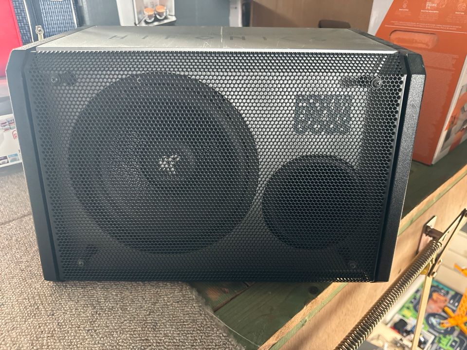 Hifonics Aktiv Subwoofer HFI 200a in Bimöhlen