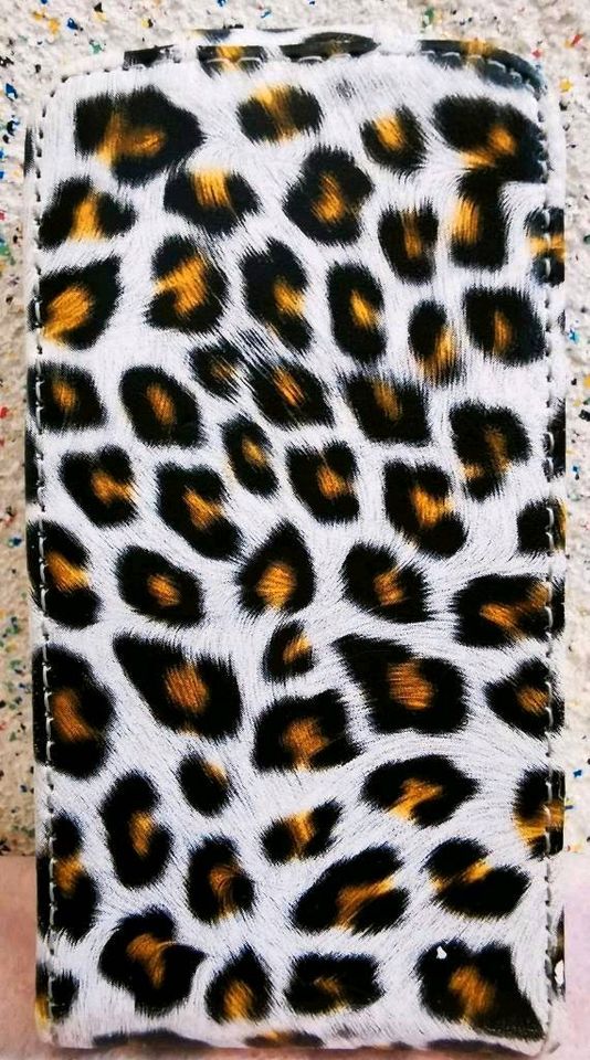 3x Klapphülle Handy Case Handytasche Leopard für iPhone 4 in Wiesbaden