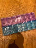 Pillendose Medikamenten Dose Rosa Blau 7 Tage 2 Wochen Tabletten Aachen - Aachen-Mitte Vorschau