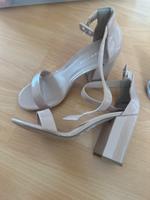 New Look Pumps/ High Heels/ Sandalen/Sandaletten Beige/Puder Niedersachsen - Adendorf Vorschau