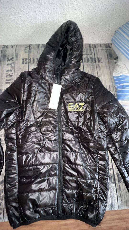 Ea7 jacke mit Kapuze in Wuppertal