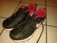 NIKE "T-LITE XI" Gr. 41 - Sportschuhe schwarz/pink Niedersachsen - Wanna Vorschau