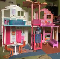 Barbie Traumhaus + viel Zubehör „Auto,Pferd“ Hessen - Rüsselsheim Vorschau