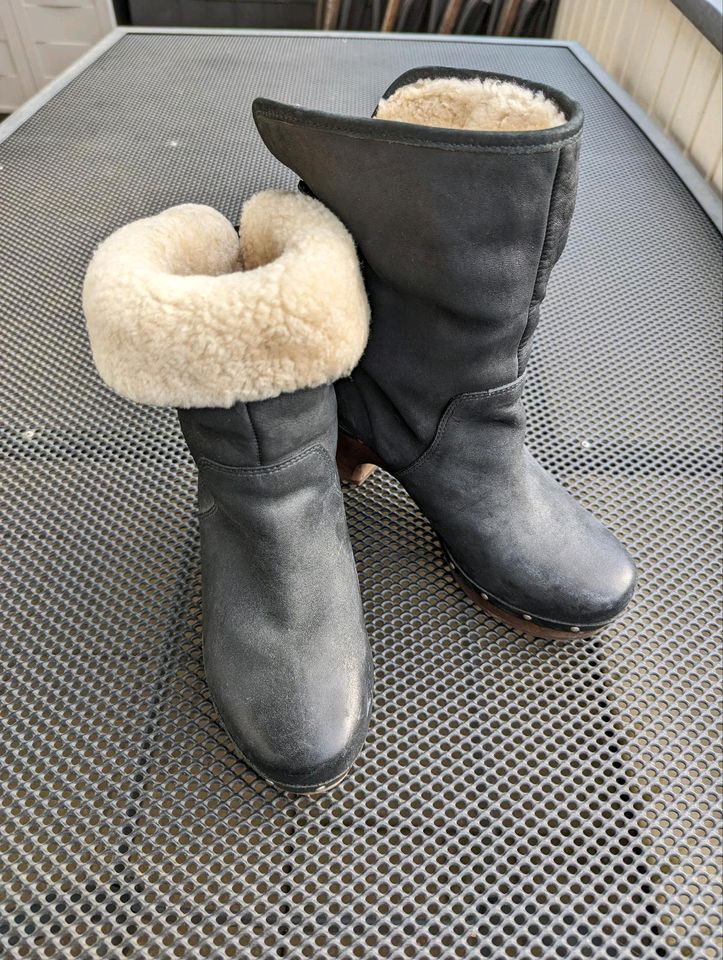 UGG Lynnea 3207 Damen Stiefel, schwarz - Größe: EU 37 in Gardelegen  