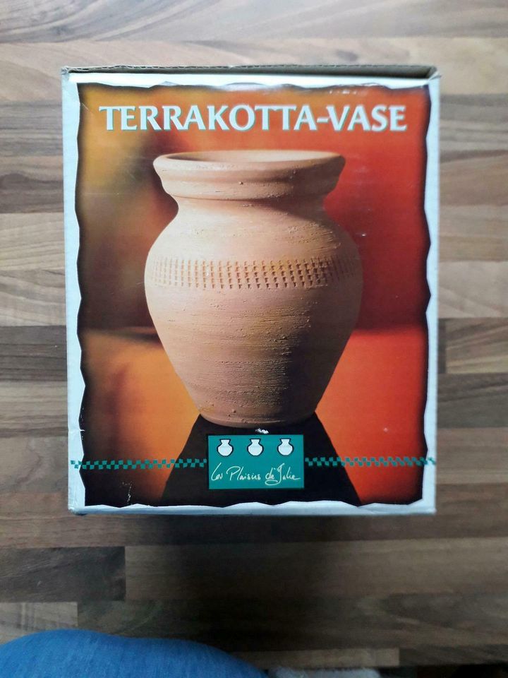 Neu! Terrakotta Vase in Alsfeld