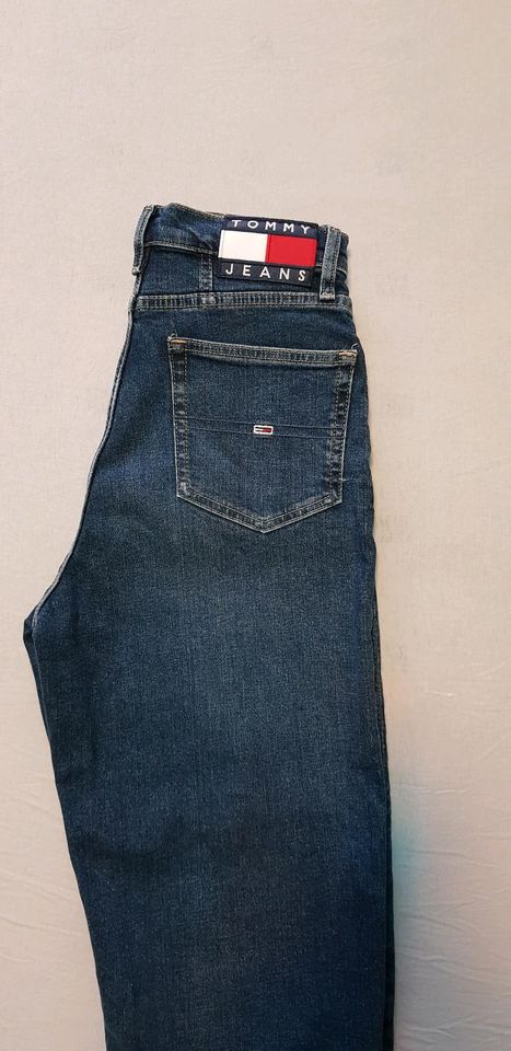 Jeans Mom Tommy Hilfiger high rise tapered 26 / 30 S 36 Hose Neu in Reutlingen