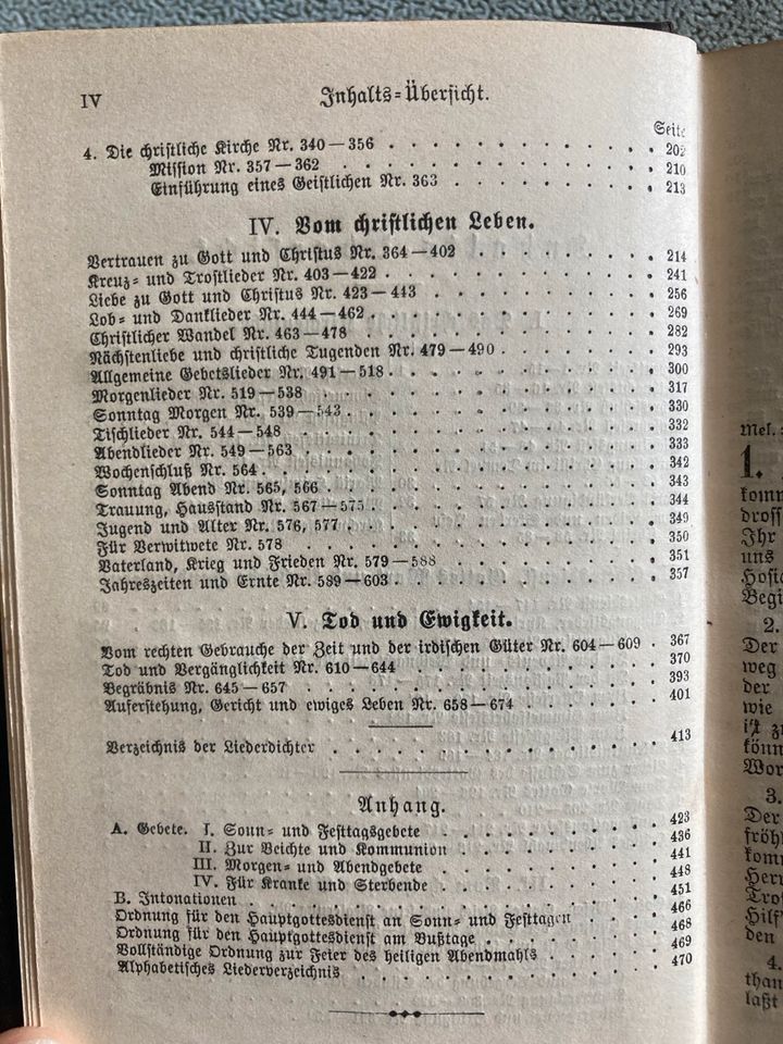 Gesangbuch, schwarz-golden in Duisburg