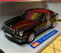 W210 E-Klasse Mercedes Benz E320 Limousine 1:18 Modellauto Nürnberg (Mittelfr) - Mitte Vorschau