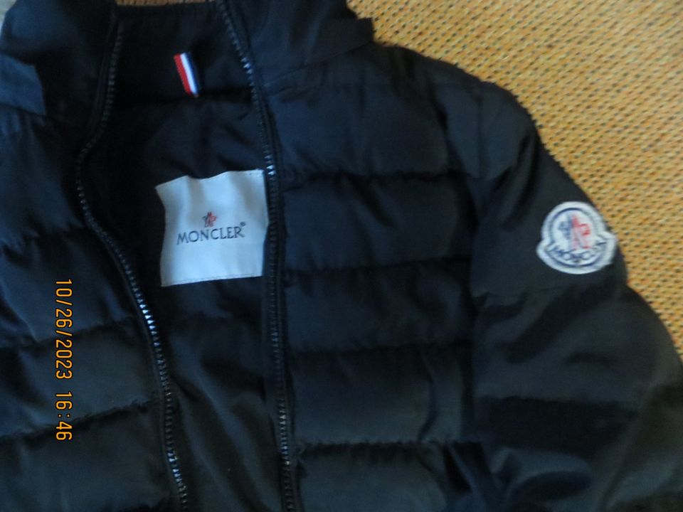 Moncler Jacke Gr. 10 in Pritzier