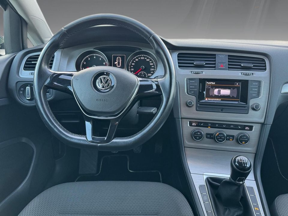 Volkswagen Golf VII Variant Comfortline Tüv&Inspektion neu in Butzbach