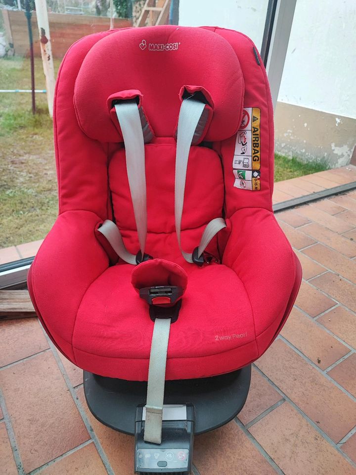 Maxi Cosi 2Way Pearl mit 2Way Fix-Station in Haßloch