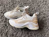 ❤️Tommy Hilfiger Schuhe Gr. 37 sehr bequem !! Niedersachsen - Delmenhorst Vorschau