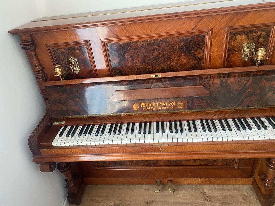 Klavier von Wilhelm Menzel in Wolfsheim