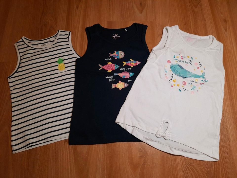 3 ärmellose Shirts Gr. 104 von Topolino in Leipzig