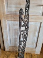 Figurenstele Bisj-Figur 102 cm, von den Asmat in Westpapua Niedersachsen - Wedemark Vorschau