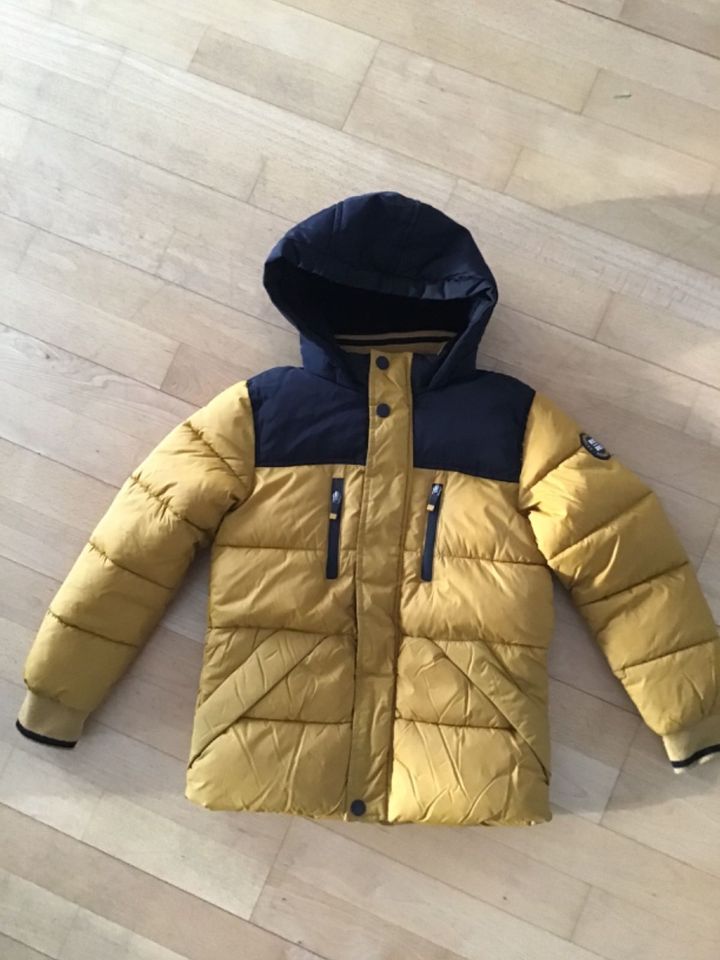 Winterjacke Parka mit Kapuze schwarz/ ocker in Hirschberg a.d. Bergstr.