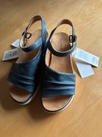 Mustang Sandalen Gr. 41 neu Niedersachsen - Celle Vorschau