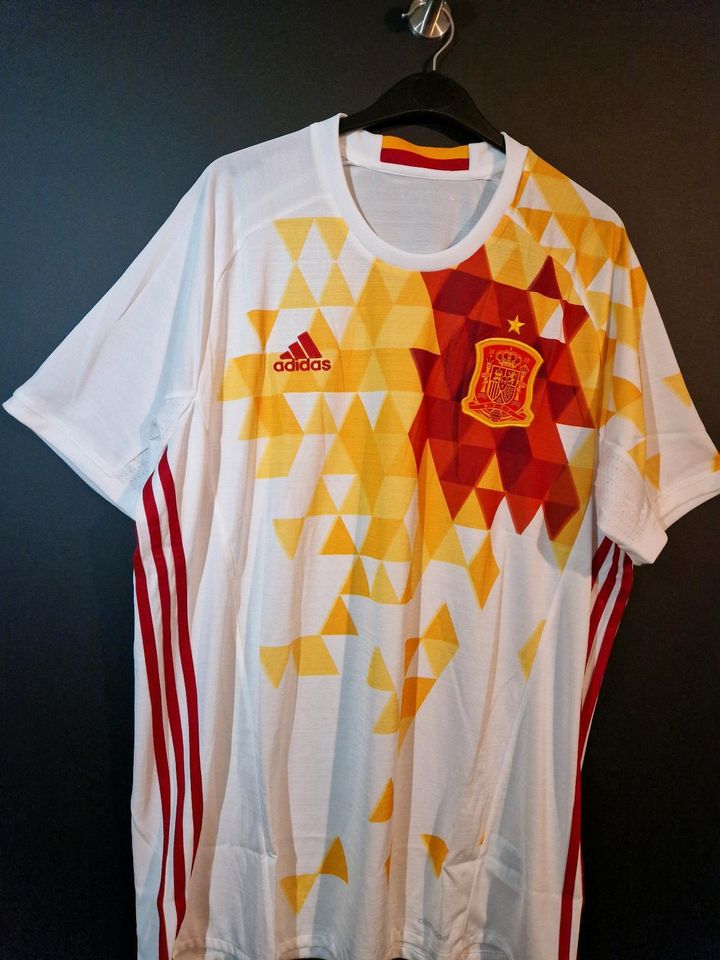 Spanien EM Trikot NEU! Größe M/Xl Adidas ⚽️ HÄNDLER in Bad Rappenau