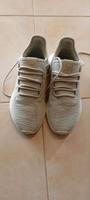 Sneaker von Adidas neuwertig 37,5 37 Original Berlin - Reinickendorf Vorschau