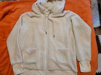 Teddyjacke mit xxl-Reißverschluss Größe 48/50 Sachsen - Niesky Vorschau