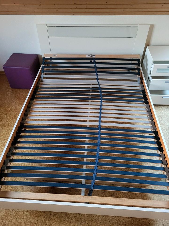 Bett 140×200 cm ohne Lattenrost in Rainau