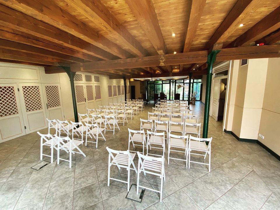 Stühle Klappstühle für Hochzeit Trauung Taufe Feier Mieten in Riegelsberg