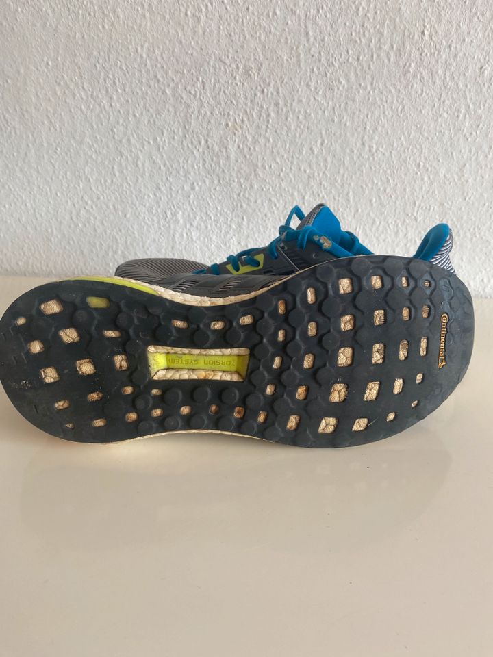 Adidas Supernova grau (44 2/3) in Jena