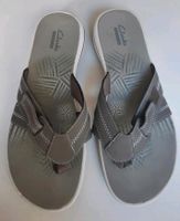 Clarks Damen Flip Flops Sandalen Gr. 38 grau NEU! Düsseldorf - Bilk Vorschau