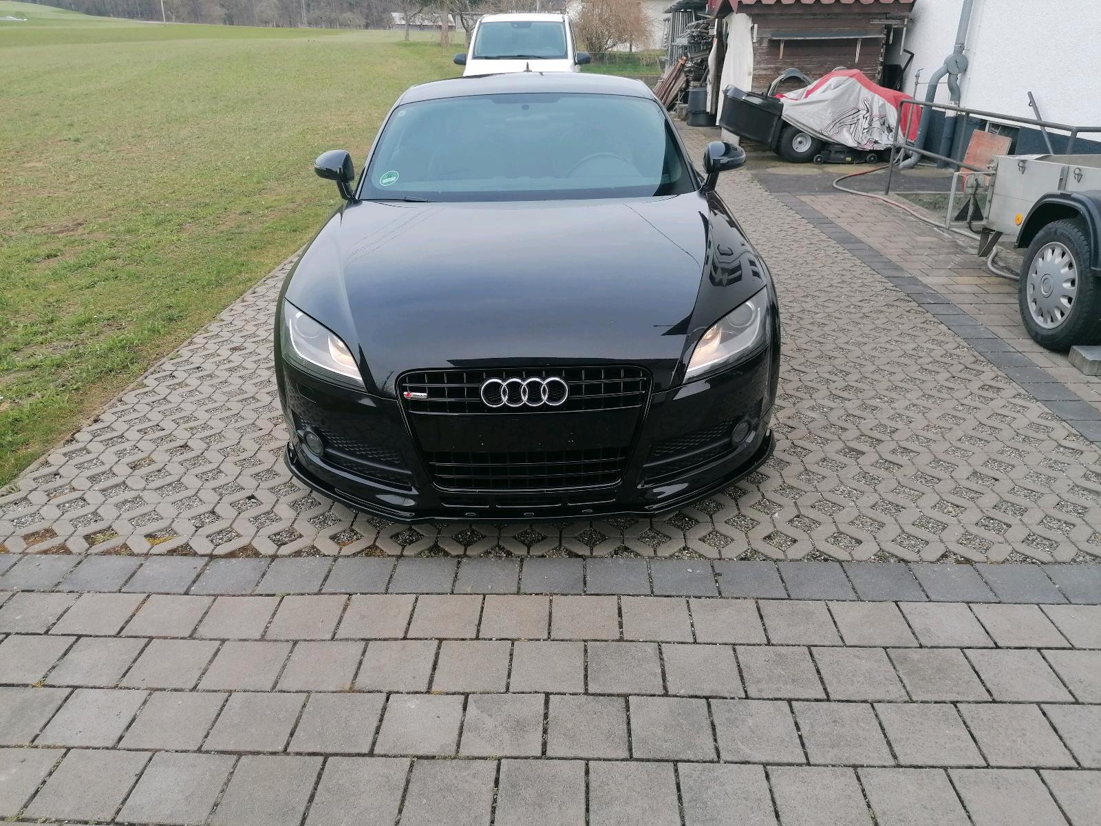 Abbildung des Autos Audi tt 8 j 2.0 tfsi  20…