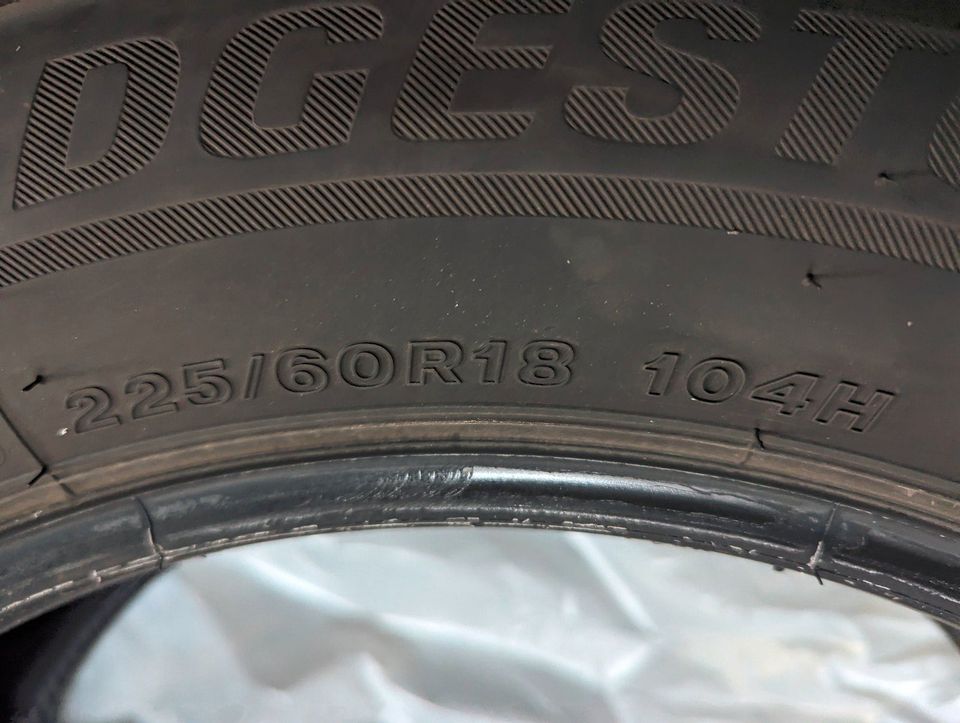 Bridgestone Blizzak LM001 -Größe: 225/60/R18 104H EXTRA LOAD in Verden