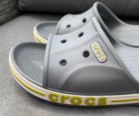 Crocs Badelatschen in grau - Größe 39/40 Berlin - Hohenschönhausen Vorschau