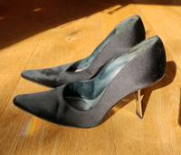 3 Paar Stuart Weitzman Pumps 38,5 Bayern - Taufkirchen München Vorschau