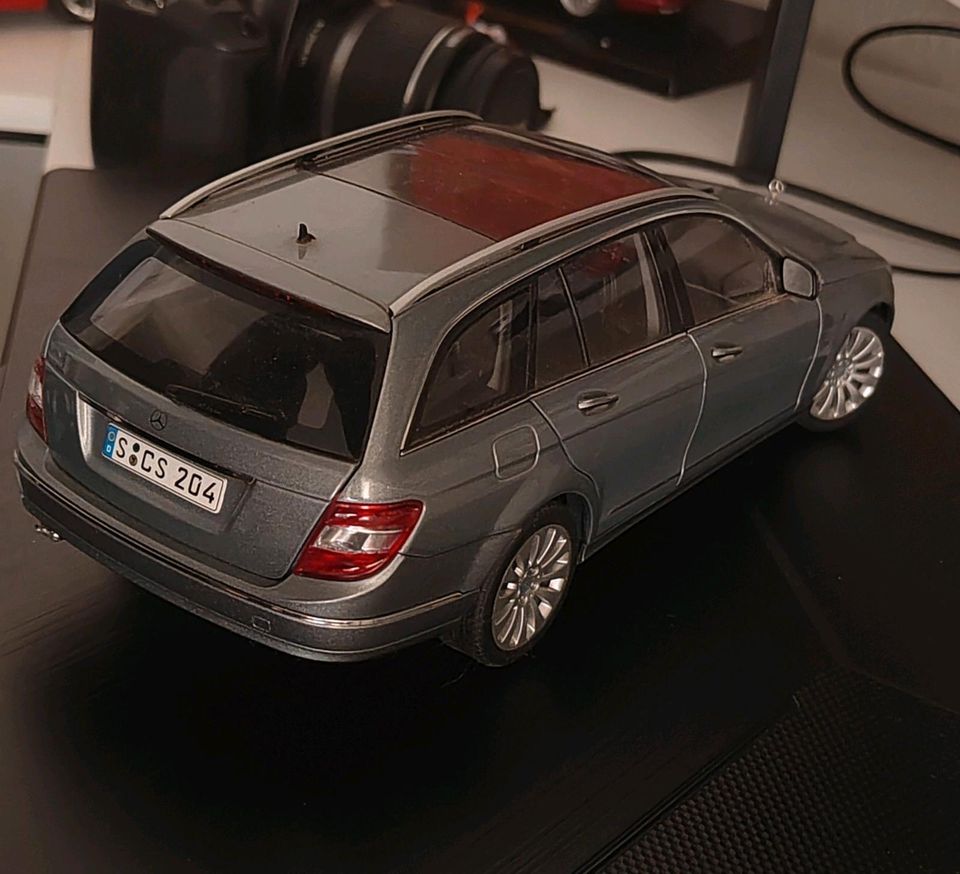 AUTOart 1:18 Mercedes-Benz C204 Kombi in Treuenbrietzen