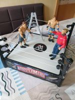 Wrestle Mania Ring mit 3 Figuren,  sehr guter Zustand Niedersachsen - Messingen Vorschau