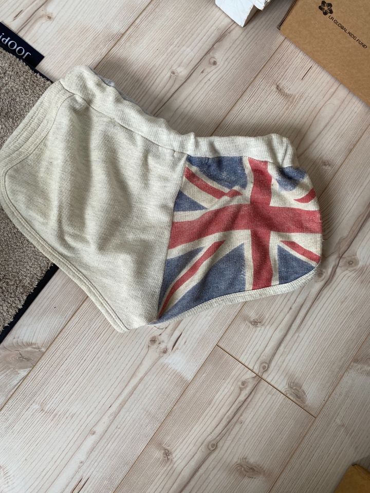 Hot Pants Shorts Bershka Gr. M  Union Jack England in Hameln