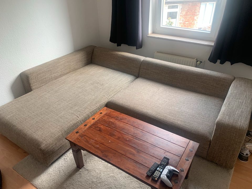 Couch Sofa mit großer Liegefläche in Dortmund