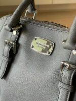 Michael Kors Leder Handtasche grau neuwertig Top Zustand VB Nordrhein-Westfalen - Herne Vorschau