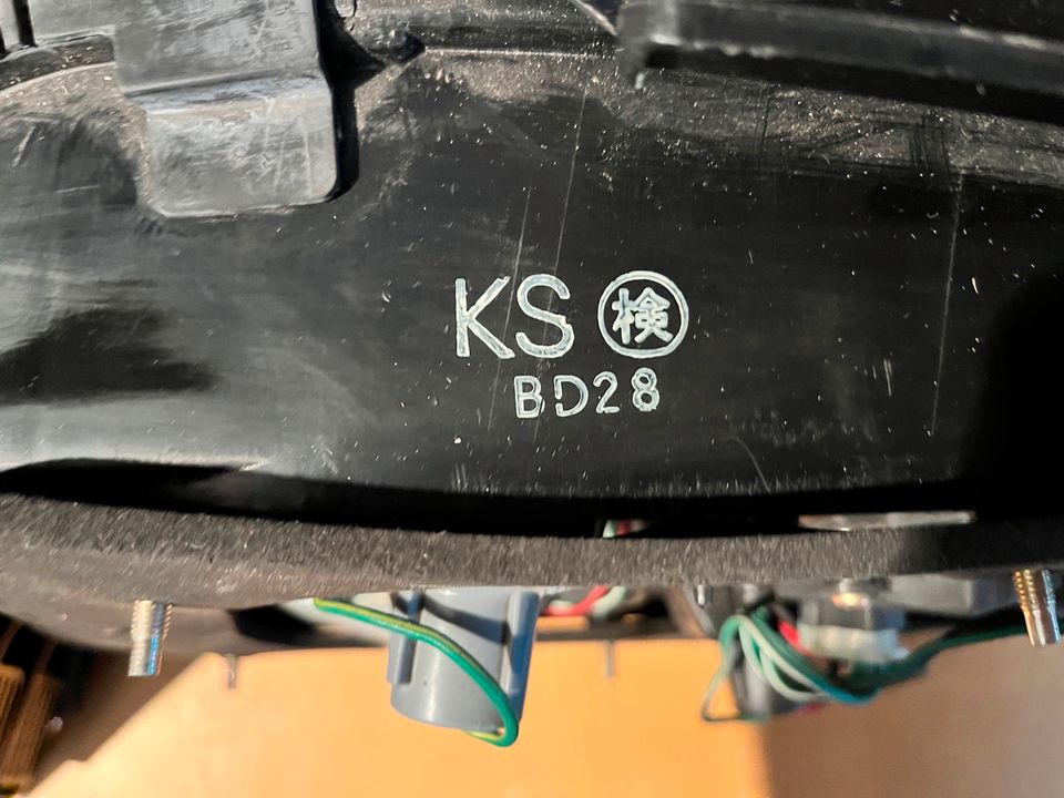 KFZ: Mitsubishi Stanley 043-7354 Rückleuchte in Neumünster