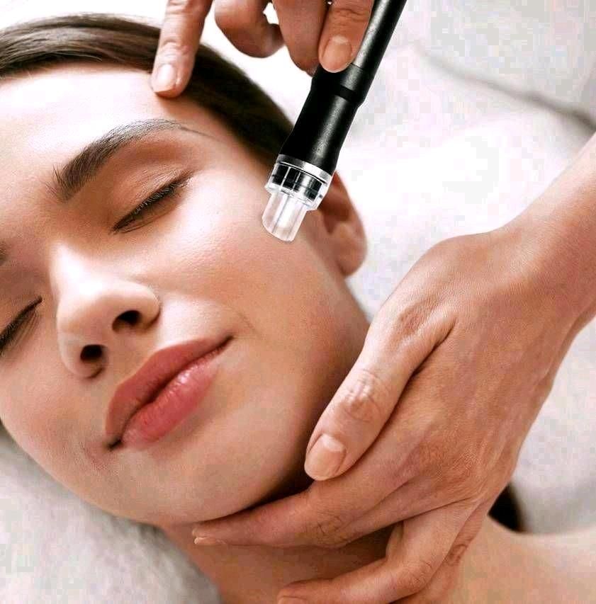 Gesichtsbehandlung Schulung + Aquapeelation Hydrafacial in München