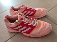 Adidas Halle Indoor Schuhe Damen 39,5 / 41 1/3 Sachsen - Pulsnitz Vorschau