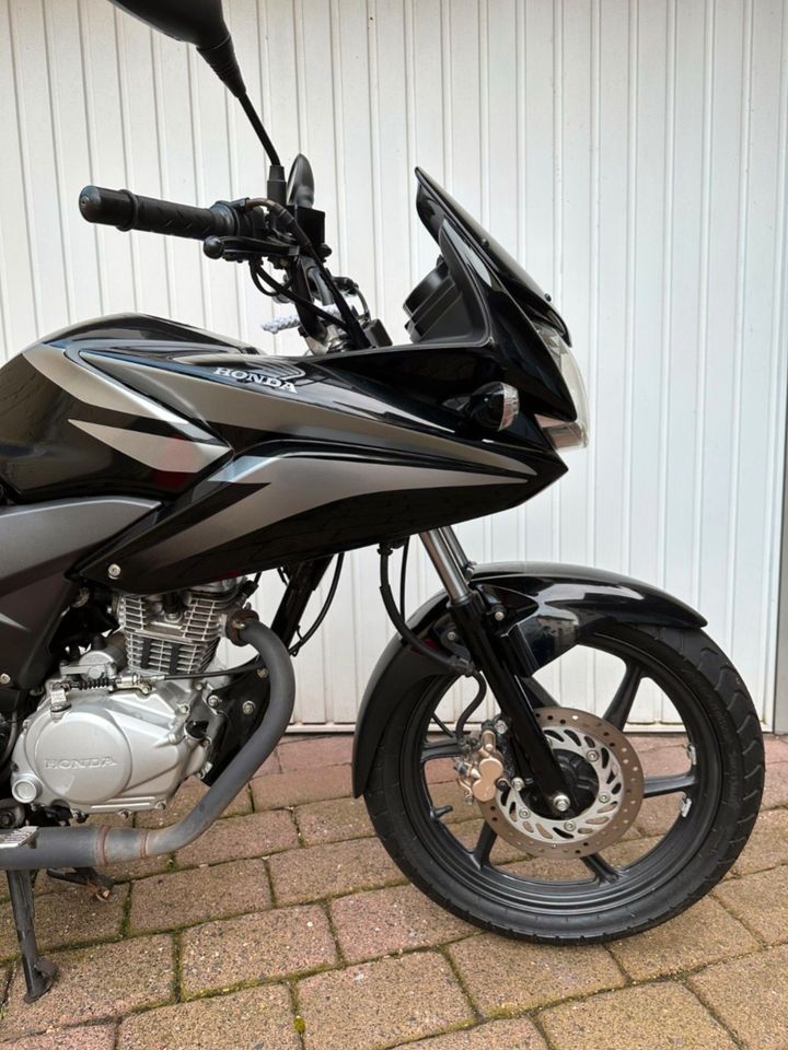 Honda CBF 125 M schwarz - 9.738km - neuer TÜV in Rodgau