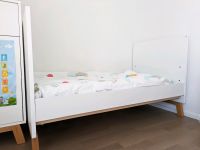 Baby/Kleinkind Bett weiß/Holz umbaubar zum Junior Bett Baden-Württemberg - Holzgerlingen Vorschau
