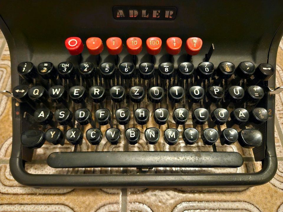 Adler Modell Standard von 1951 Schreibmaschine in Berg