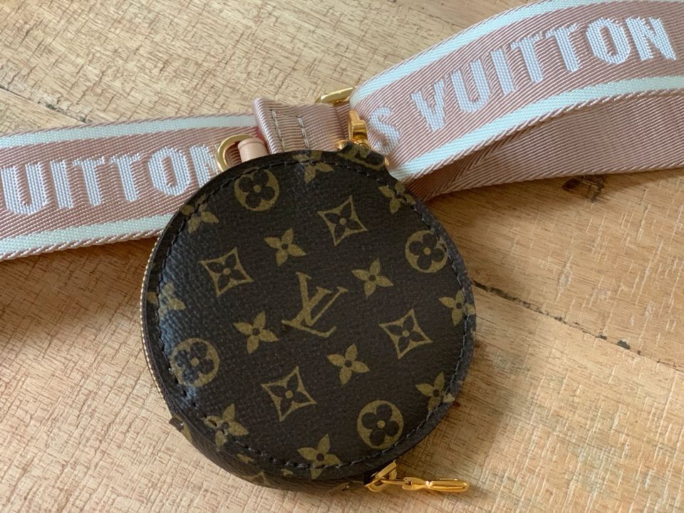 Louis Vuitton Gurt Schulterriemen Macadamia inkl Round in Handewitt