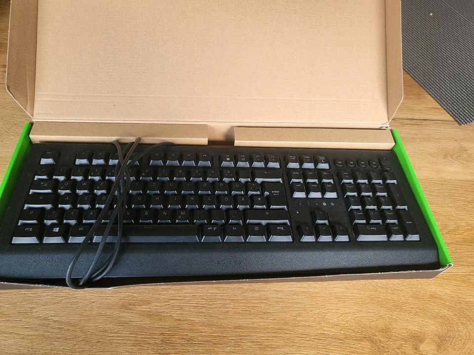 Razer Cynosa V2, Gaming  Keyboard  Tastatur  mit RGB in Weilburg