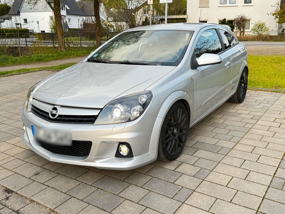 Opel Astra H GTC 2.0 Turbo OPC | Sperrdiff. | dBilas in Wenden