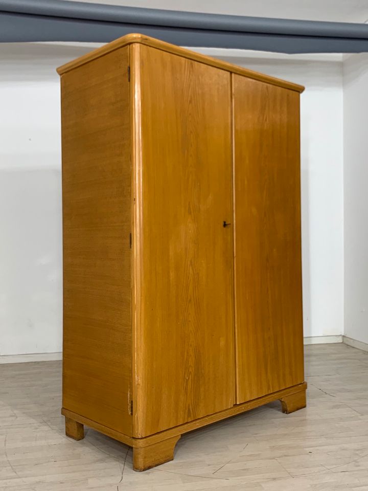 MID CENTURY KLEIDERSCHRANK SCHRANK WARDROBE VINTAGE in Berlin