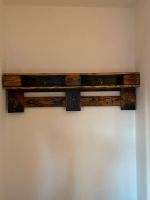 Moderne Wandgarderobe aus Holz (Europalette) Palettenmöbel Bayern - Winterbach Kr. Günzburg Vorschau